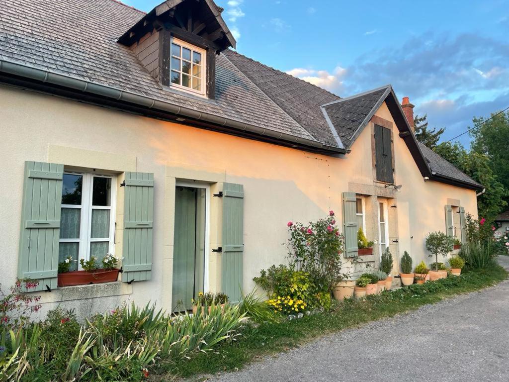 Gîte le domaine d Orphée Marmagne  Esterno foto